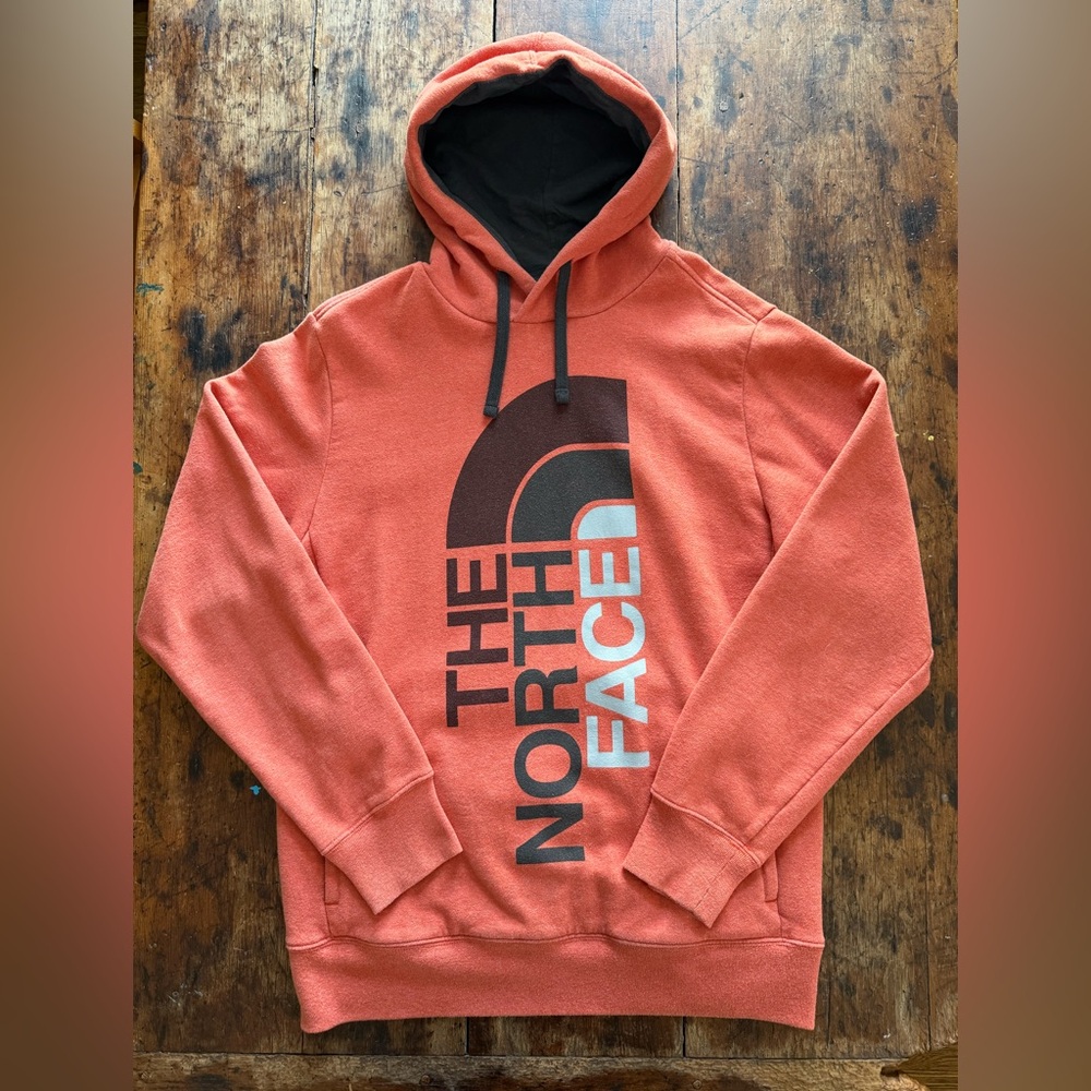 The North Face Men’s Large Orange Hoodie Sweatshirt with pockets